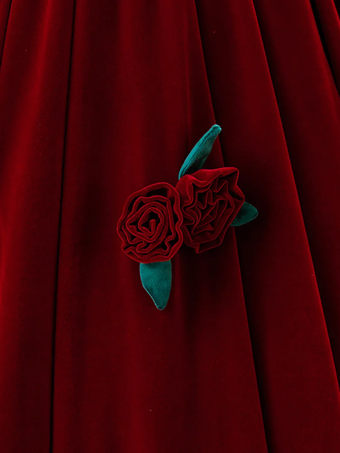Beautiful Burgundy Velvet Quinceanera Dress Birthday Ball Gown With Rose Flowers Y7750