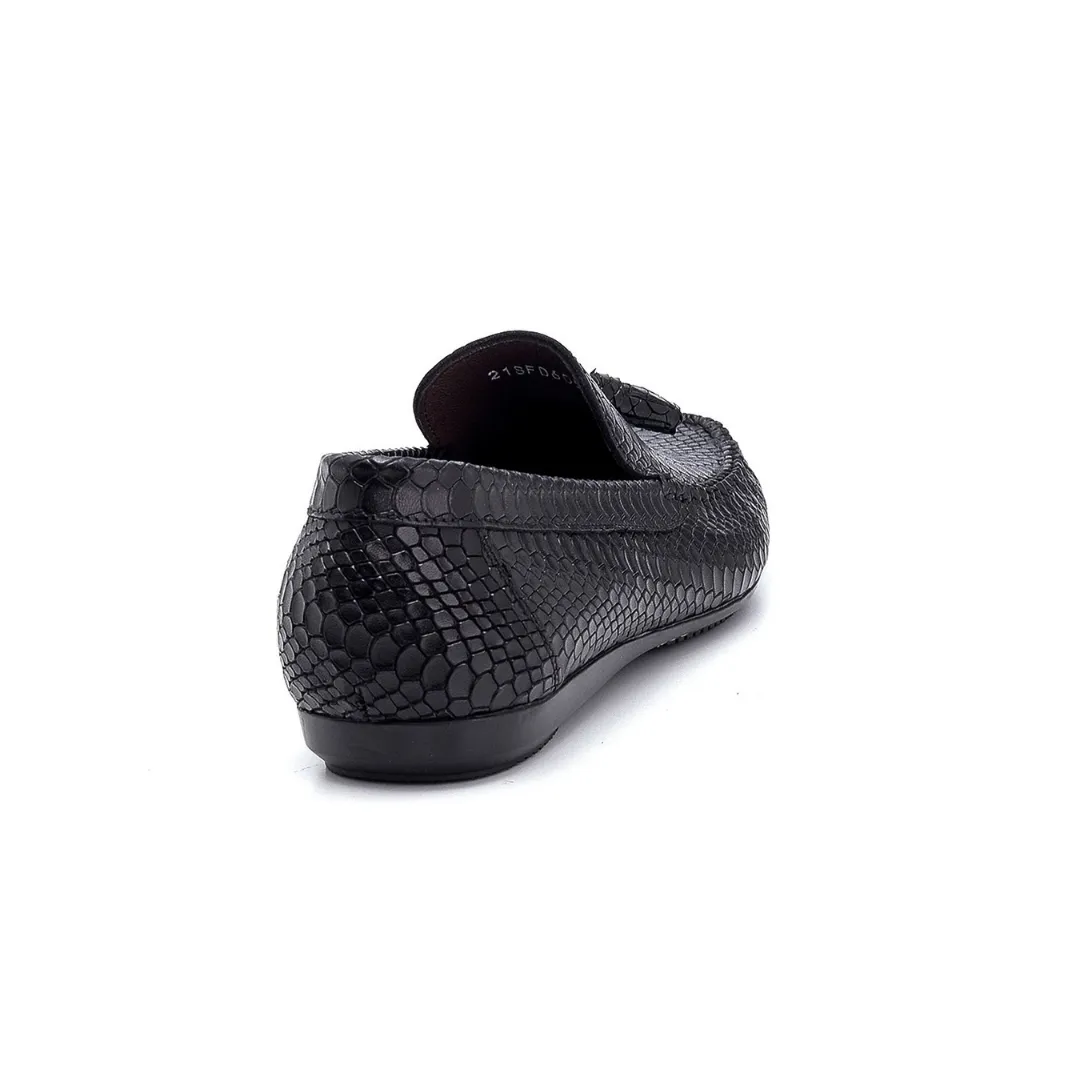 Black Men Detailed Leather Loafer