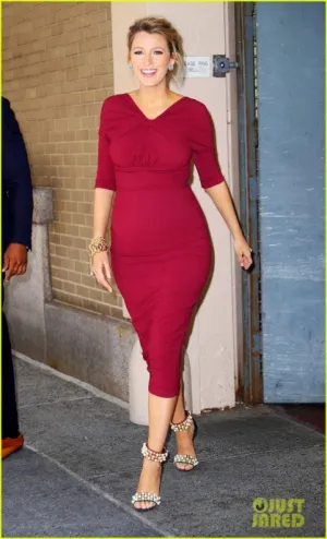 Burgundy Blake Lively Pregnant Maternity Dress Half Sleeve Prom Celebrity Formal Dress Online
