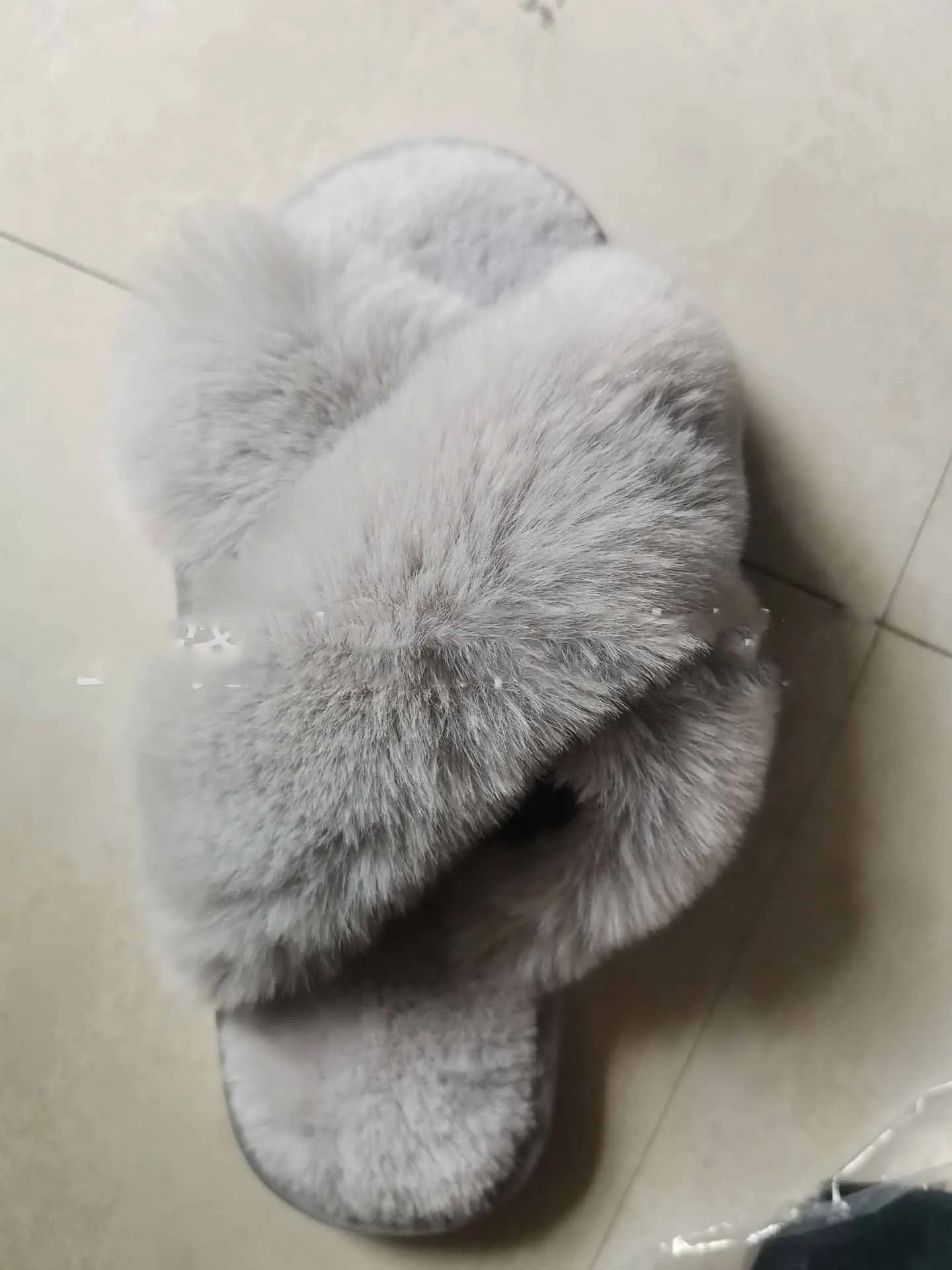 Fluffy Ladies Slippers Luxurious and Chic | Brodtica.com