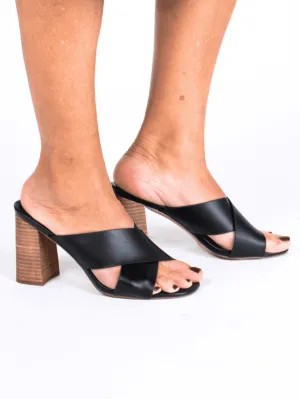 Goya Criss Cross Black - Heels