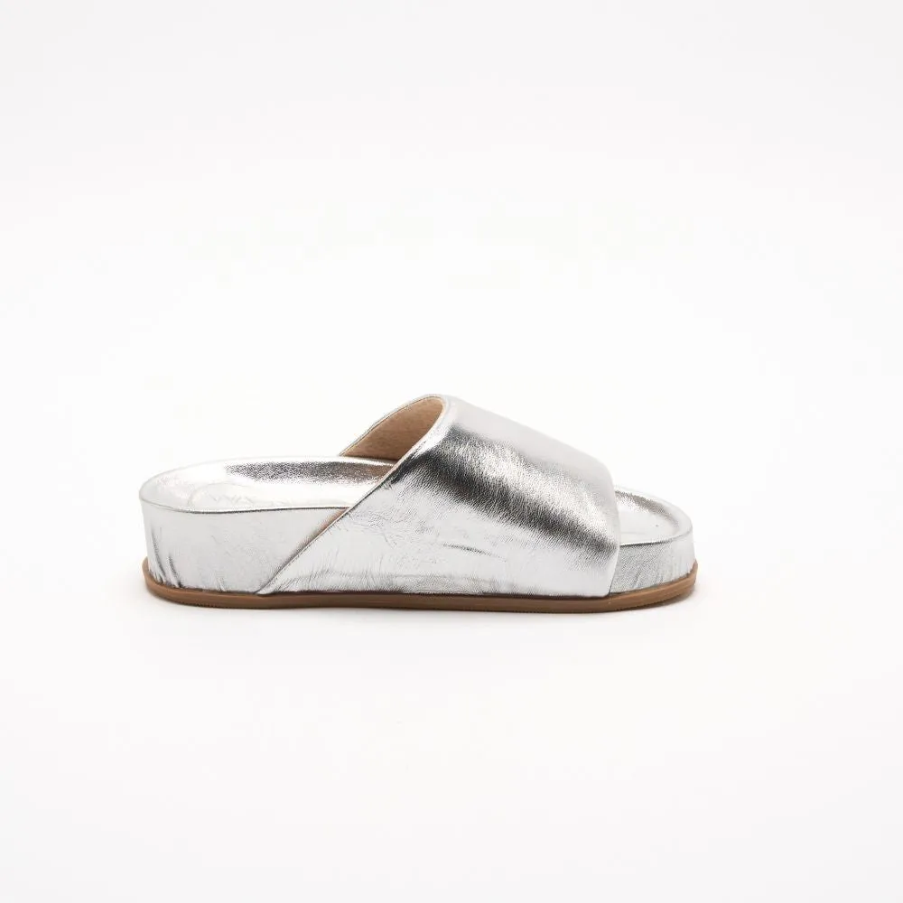 KENDALL LEATHER SLIDE
