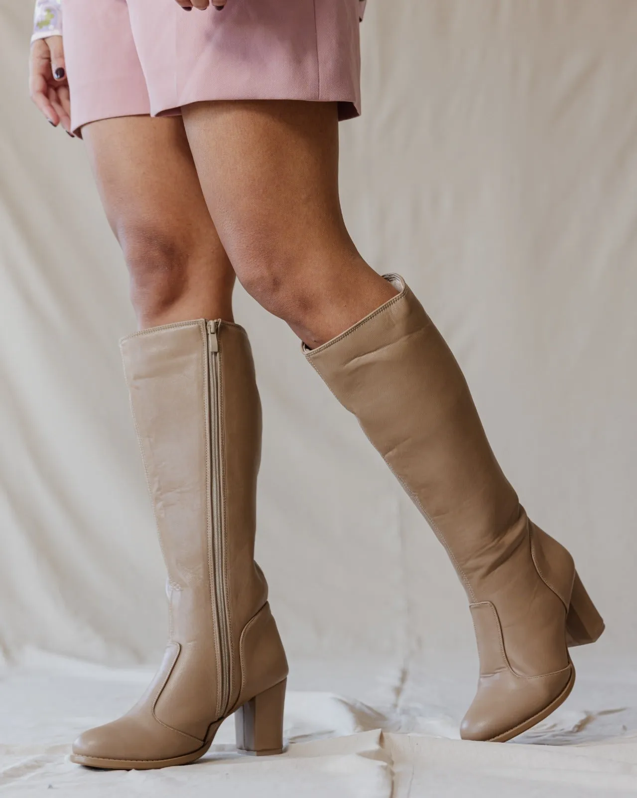 Knee High Leather Boots Cafe