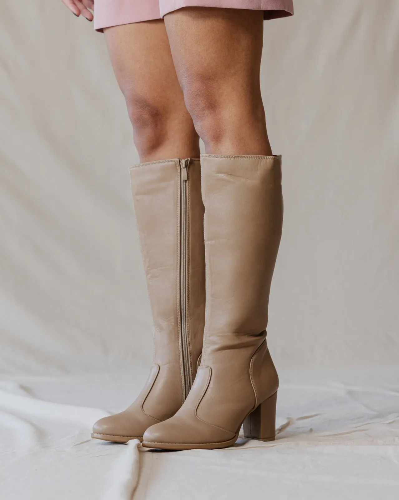 Knee High Leather Boots Cafe