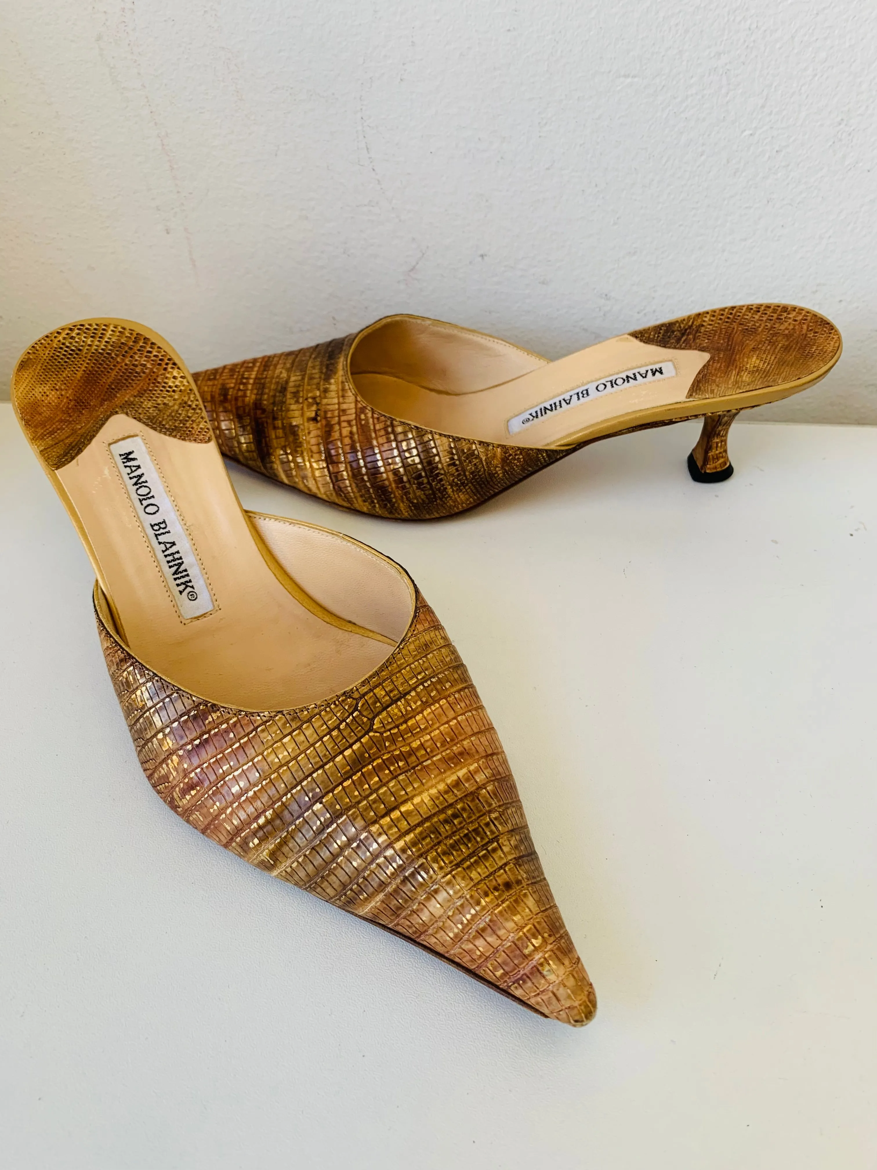 Manolo Blahnik Snakeskin Mules Women’s Shoes Size 37 1/2 In Brown, Tan, and Gold Metallic Detail
