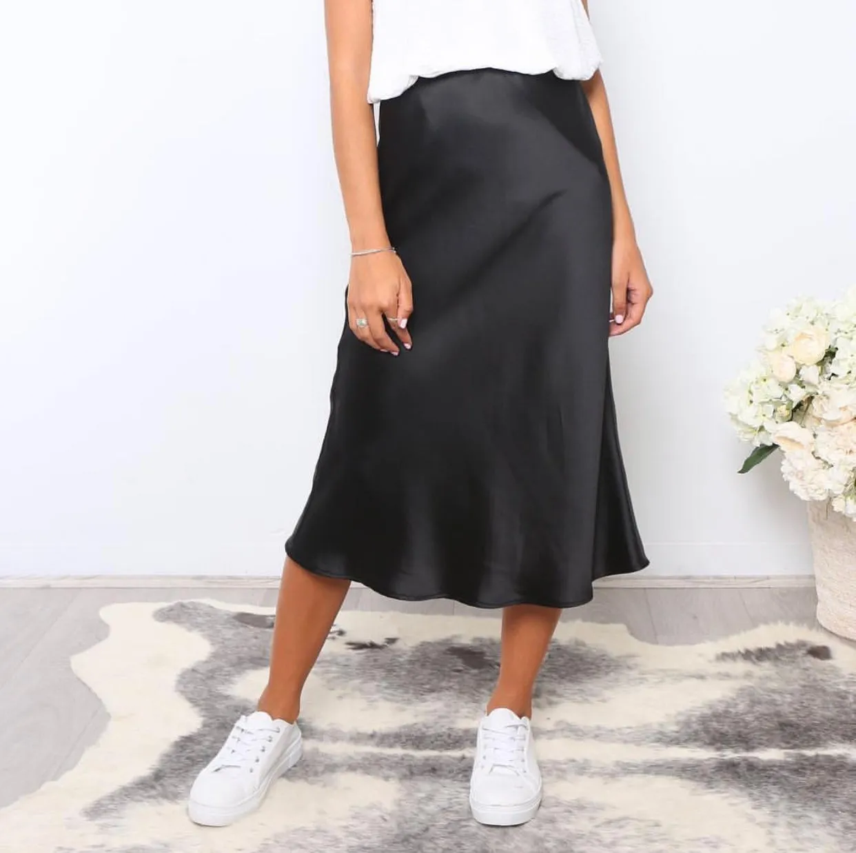 Mia Midi Skirt || Black