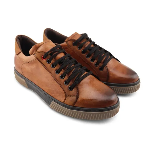 Sneakers in pelle stropicciata cuoio