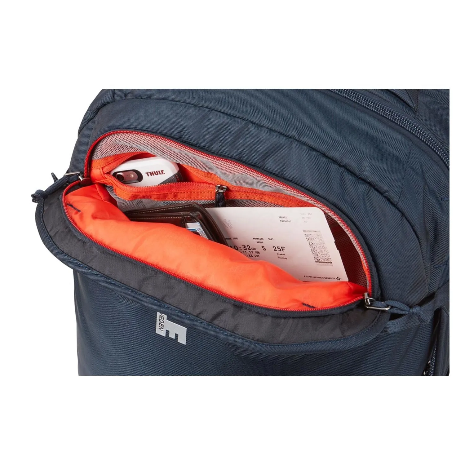 Thule Subterra Carry-On Luggage 22"