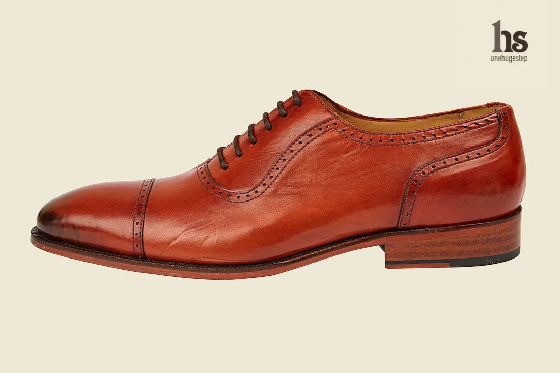 Toecap Oxford With Brogue Punches